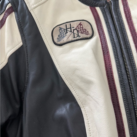 Women's Black and Cream Leather Jacket - Picture 7 of 8